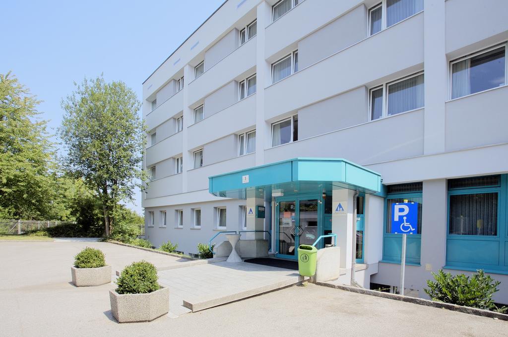 Jugendgästehaus Linz Exterior foto